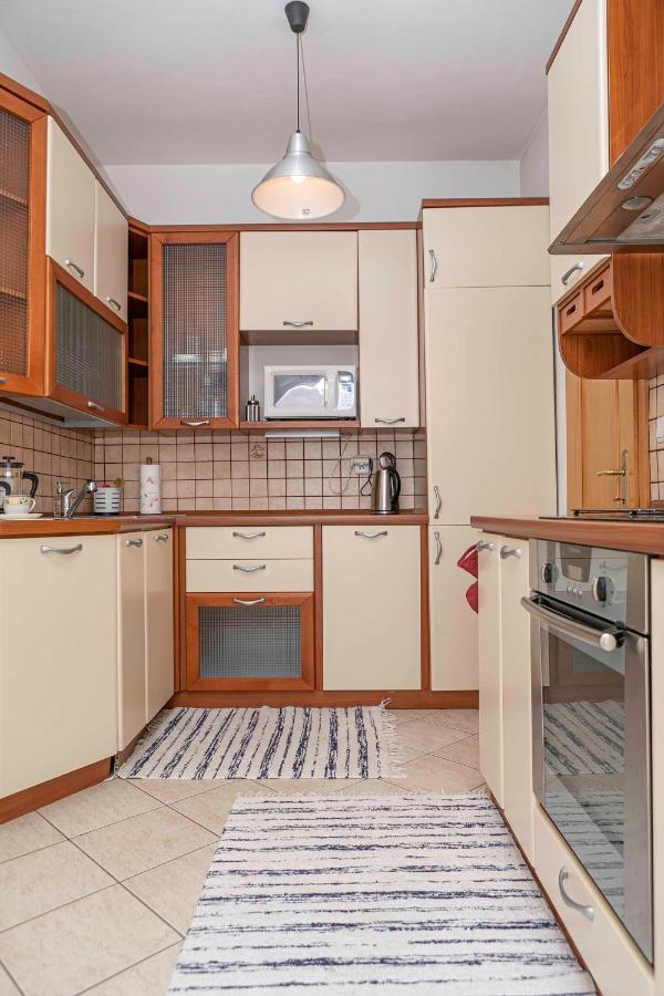 Castle View Apartment With Free Parking Bratislava Bagian luar foto