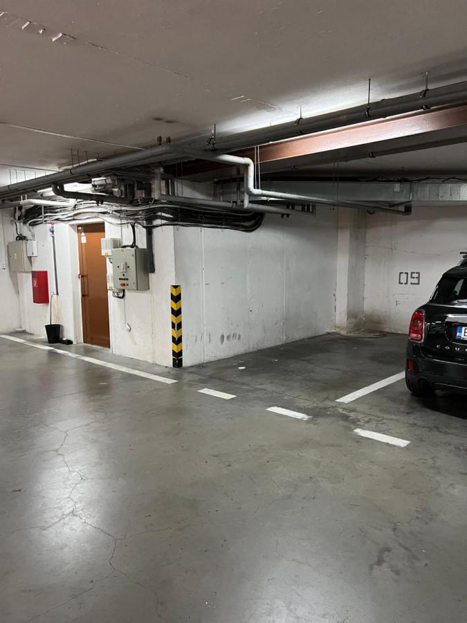 Castle View Apartment With Free Parking Bratislava Bagian luar foto
